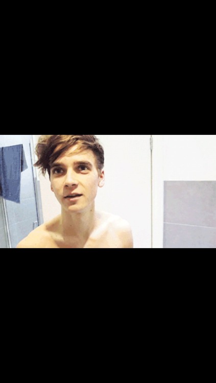 male celebs nude joe sugg