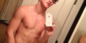 collin 19 more str8 boy nudes here