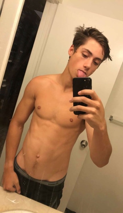 majorcocklovee banging the boy