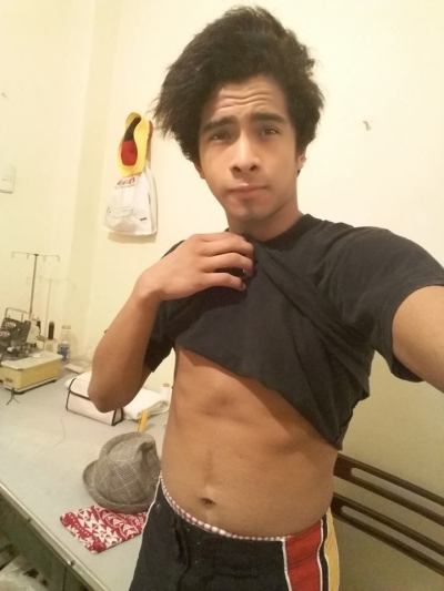 ricardo tabasco 21 años que rico pelos y verga