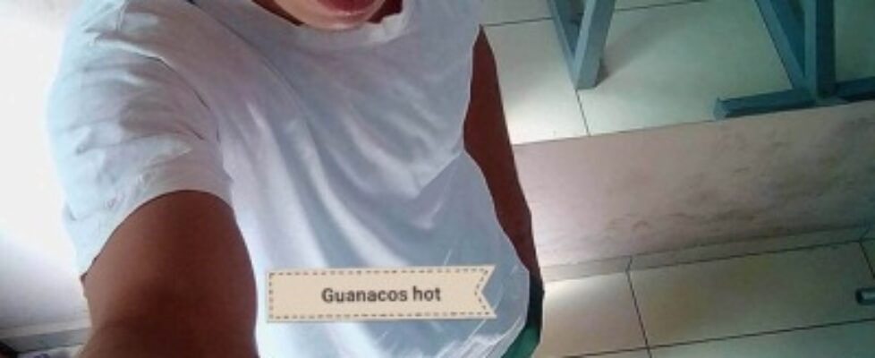 guanacoshot rico salvadoreño mostrando esa rica