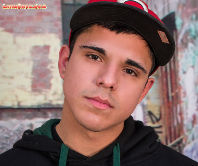 chiko de latinboyz que ganas de bajarle el