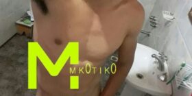 un sexy futbolista de 19 años su primer pack