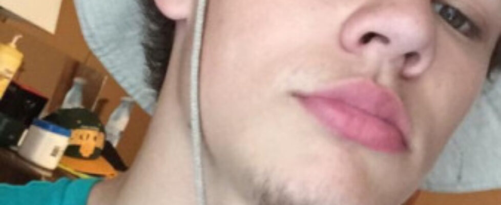 chris 19 more straight boys catfished here