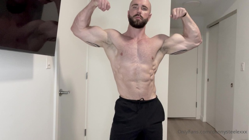 Showing off my muscles and jerking off till i cum danny steele (dannysteelexxx)