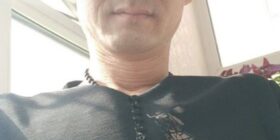 虽然长相不咋样但他的身材和他的大鸡巴让我欲罢无能我每次都可以被他顶着我的前列腺忍不住的我就想大声