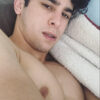 le gusta andar de exhibicionista en facebook que
