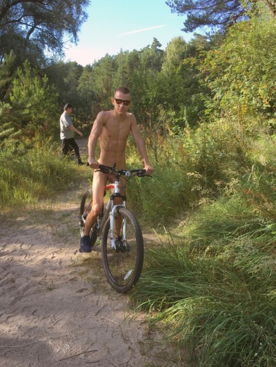 naked ride