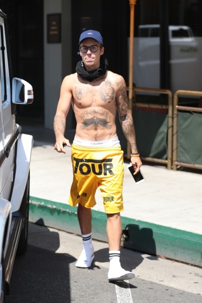 sexymalesdaily justin bieber with cum on his