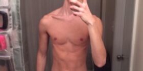 wow what a very hot young guy with a nice body