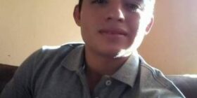carlitos de 18 años papito es bien caliente