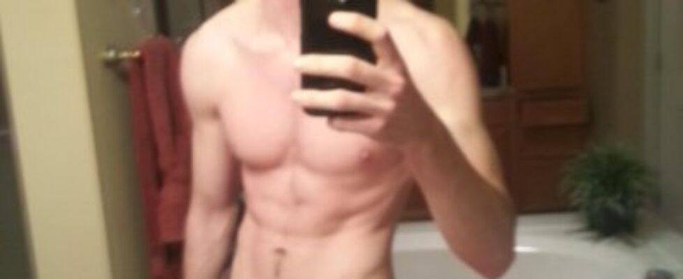 hot self pic studs hundreds of dudes added