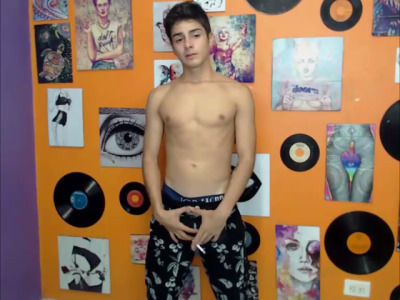 que opinan de este chico lastima q no me deje