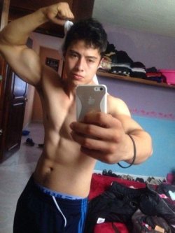 chico guapo desnudo