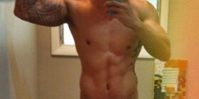gotta luv how hawaii guys luv takin their clothes
