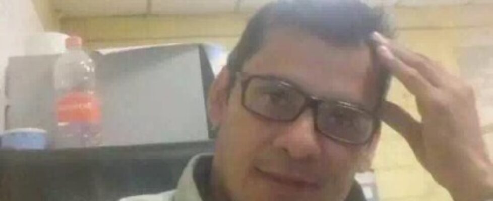 hetero con cara de malo y verga gruesa