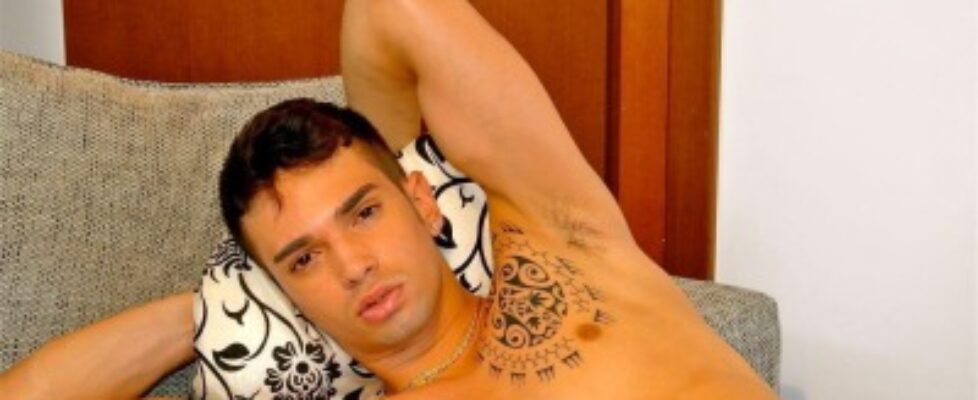 thanks matias for the sexy pics nice cock you
