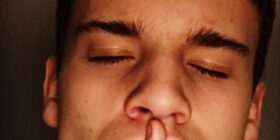 tyler 18 dm me to see more picsvids of him 10