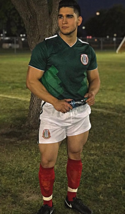 ahora un poema