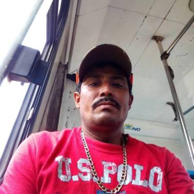 freddy chacal con buena verga gruesa y grande
