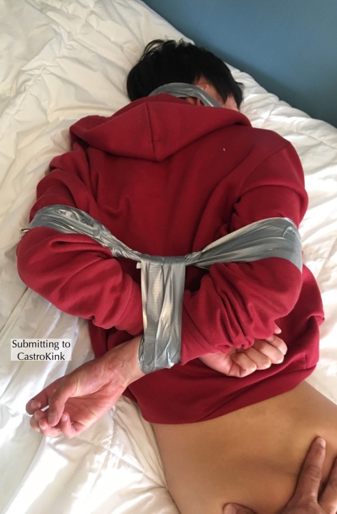 i love when this little slut struggles