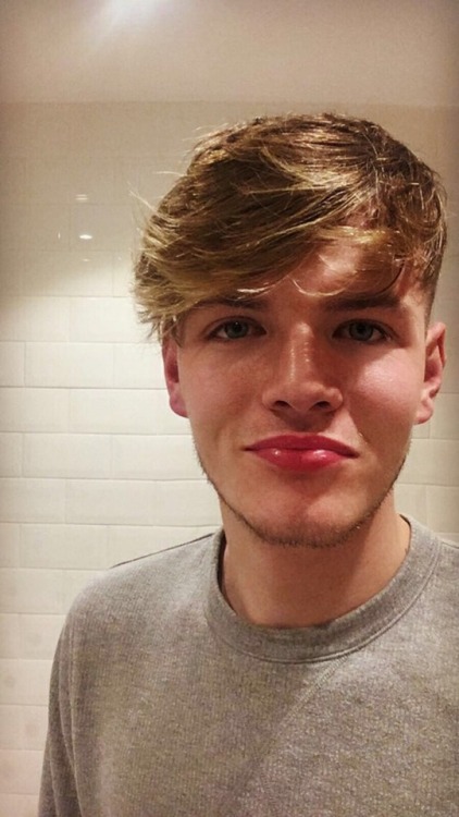 irish lad reece straight 19 year old hairy cock