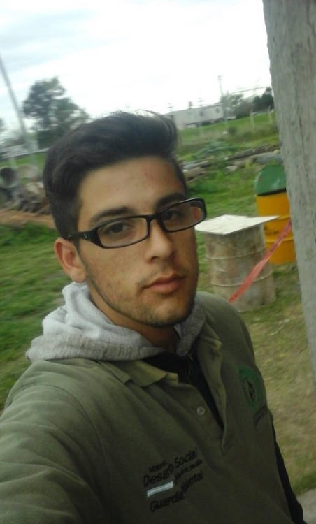 ricardo 22 bi sexy bisexual q le gusta q le