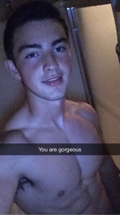 show some love to this tumblr hes been a majorly
