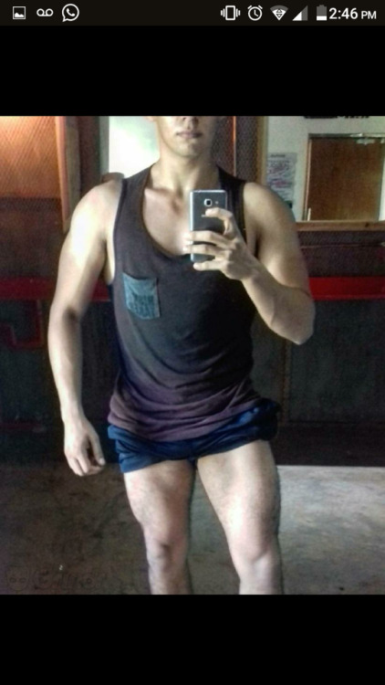 bisexual discreto y como todo el rancho con miedo