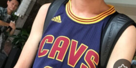 大家要注意了有人知道他嗎 此人 手腳不乾不淨 他會說要跟你約然後去你家後