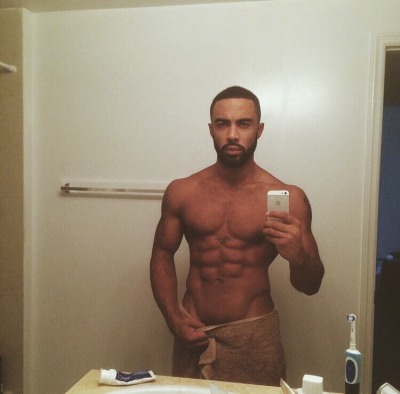 fine and hung follow mark0p0l0 ig