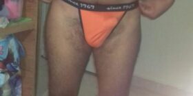 modelando tanga de mi amigo dsexxxo quién me tomó