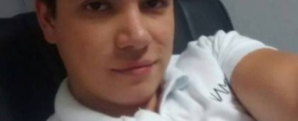 ulises t 23 años heterosbien hetero engañado