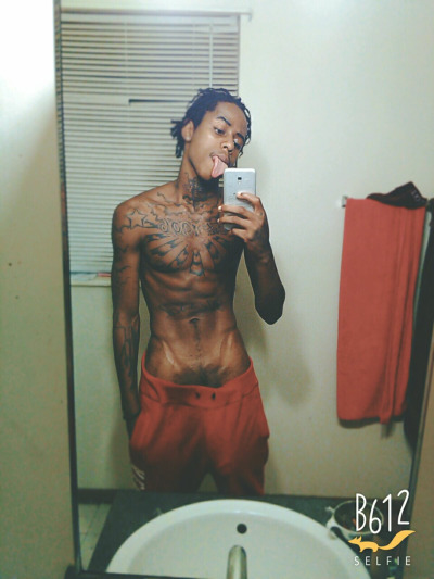 vonnie follow reblog 4 more