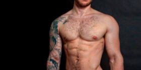 el actor matthew camp se vuelve a desnudar