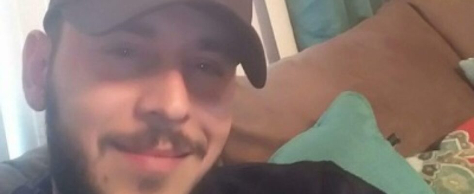 hetero engañado joven con un pedazote entre las