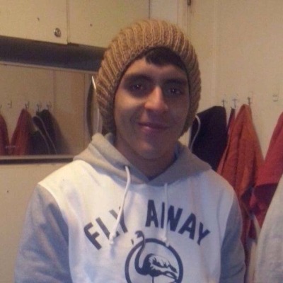 hetero muy atrevido enseña el culo a supuesta