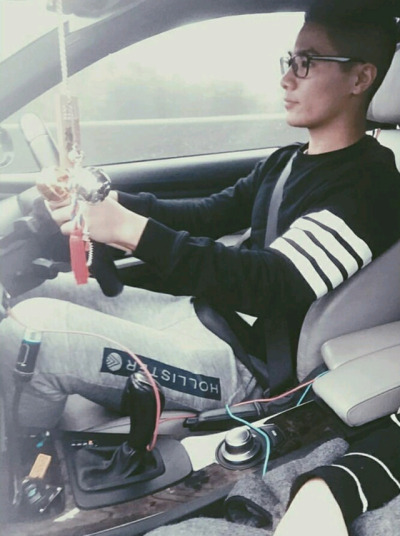 hk 852 wayne straight cock