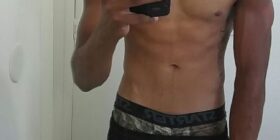 kyle is back god damn what a body the muscles