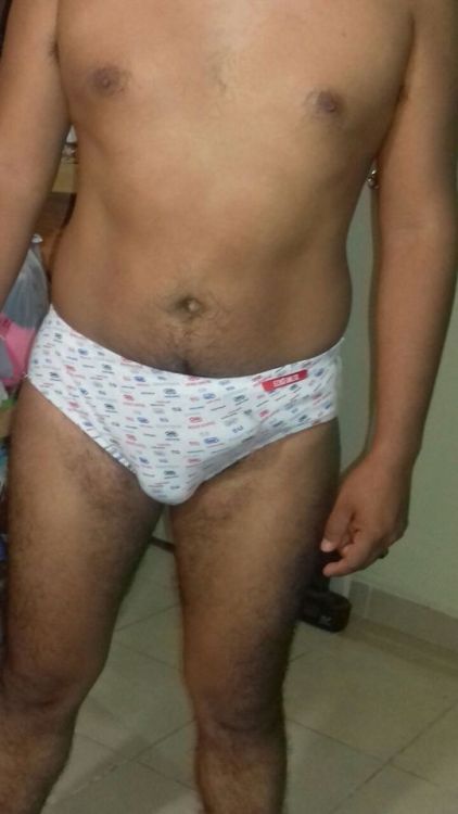 luistrusa modelando trusa de mi amigo dsexxxo