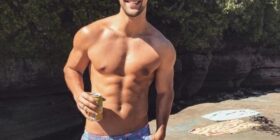 chris got a lot cumming vid from him message me