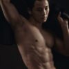 擁有完美結實胸肌腹肌的身材俊帥的臉龐的完美偶爸 gu yul lim 구율림