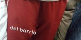 en el metro sin calzones le ven la cabeza