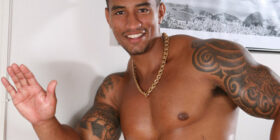 sexy gorgeous tatted muscle hunk haysck got a fat