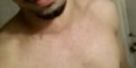 ele tem um pirocao e está doido pra meter