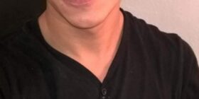 este no me deja de fastidiar pidiendome que